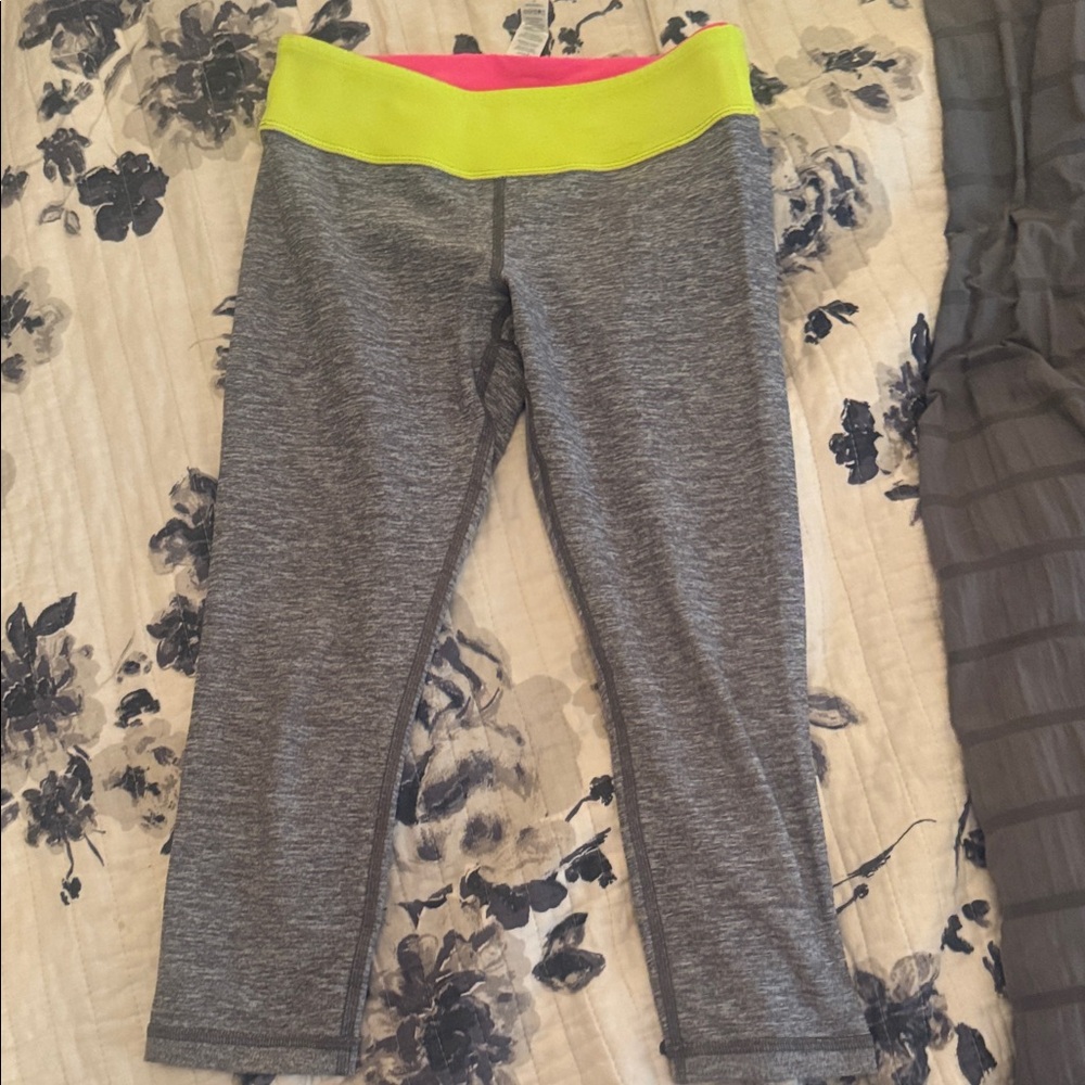 Ivivva Gray Leggings with Reversible Pink/Neon Yellow Waistband